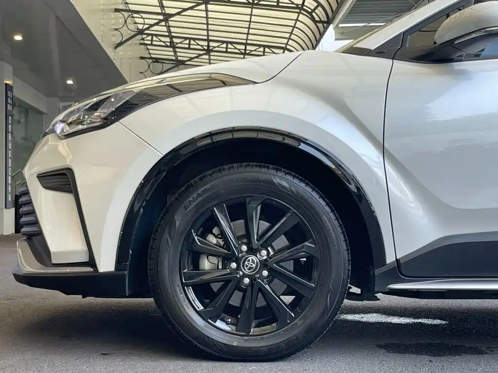 Toyota IZOA — миниатюра 4