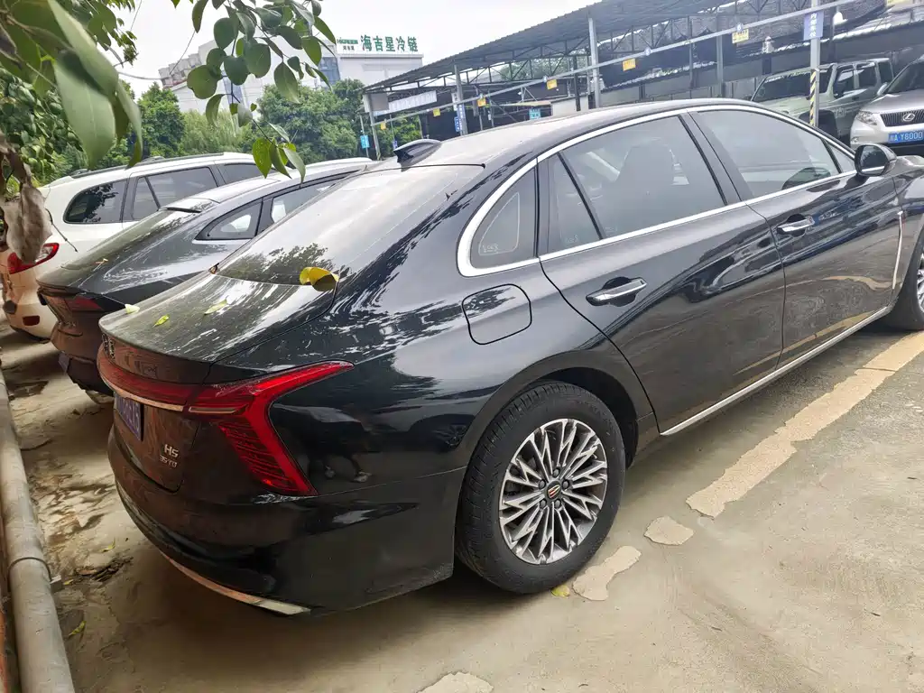 Hongqi Hongqi H5 — миниатюра 17