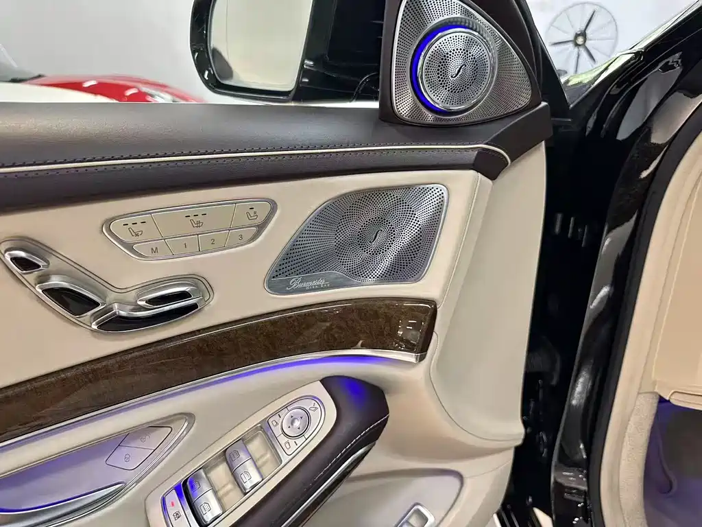 Mercedes-Benz S-Class — миниатюра 7