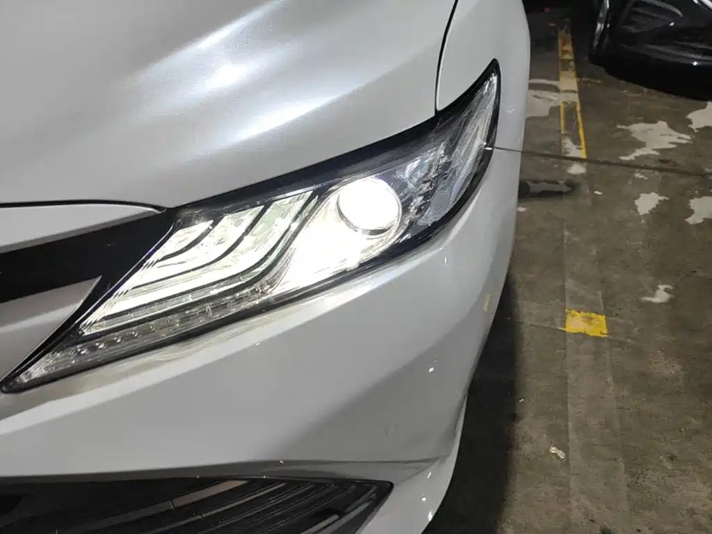 Toyota Camry — миниатюра 24