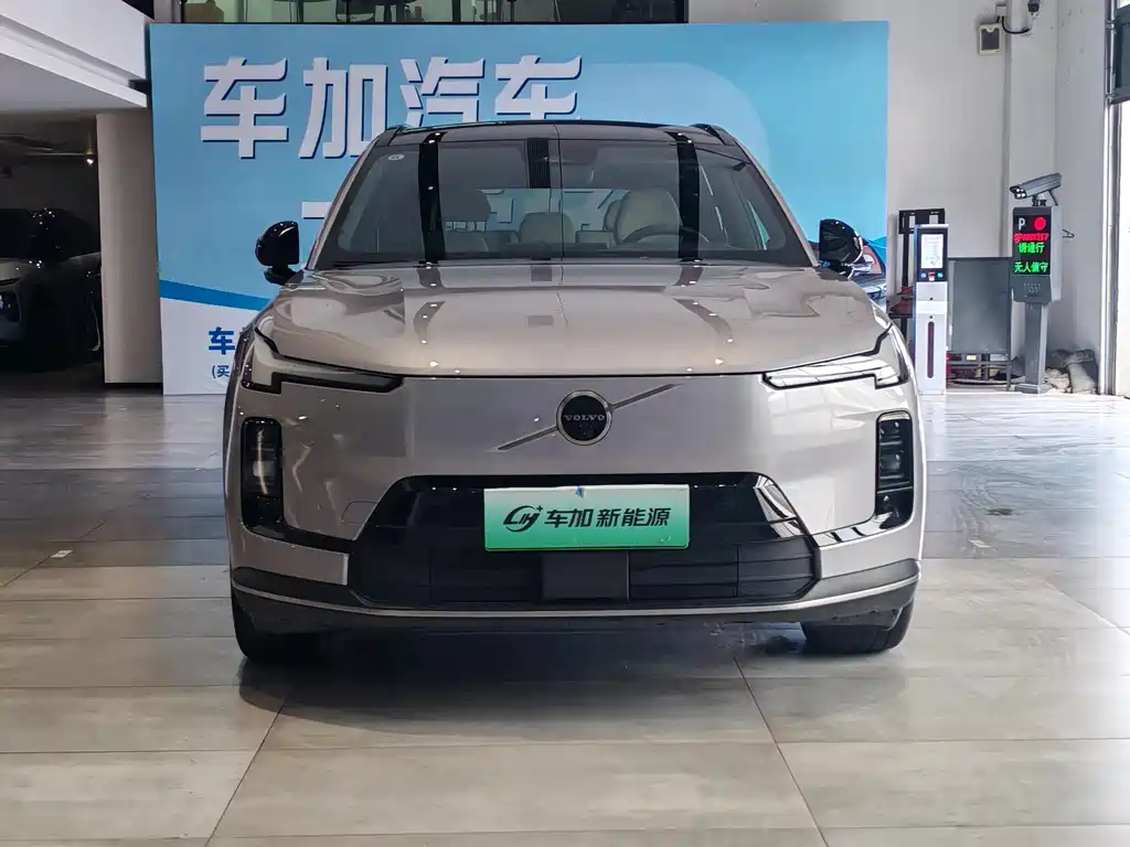 Volvo XC70 PHEV — миниатюра 2