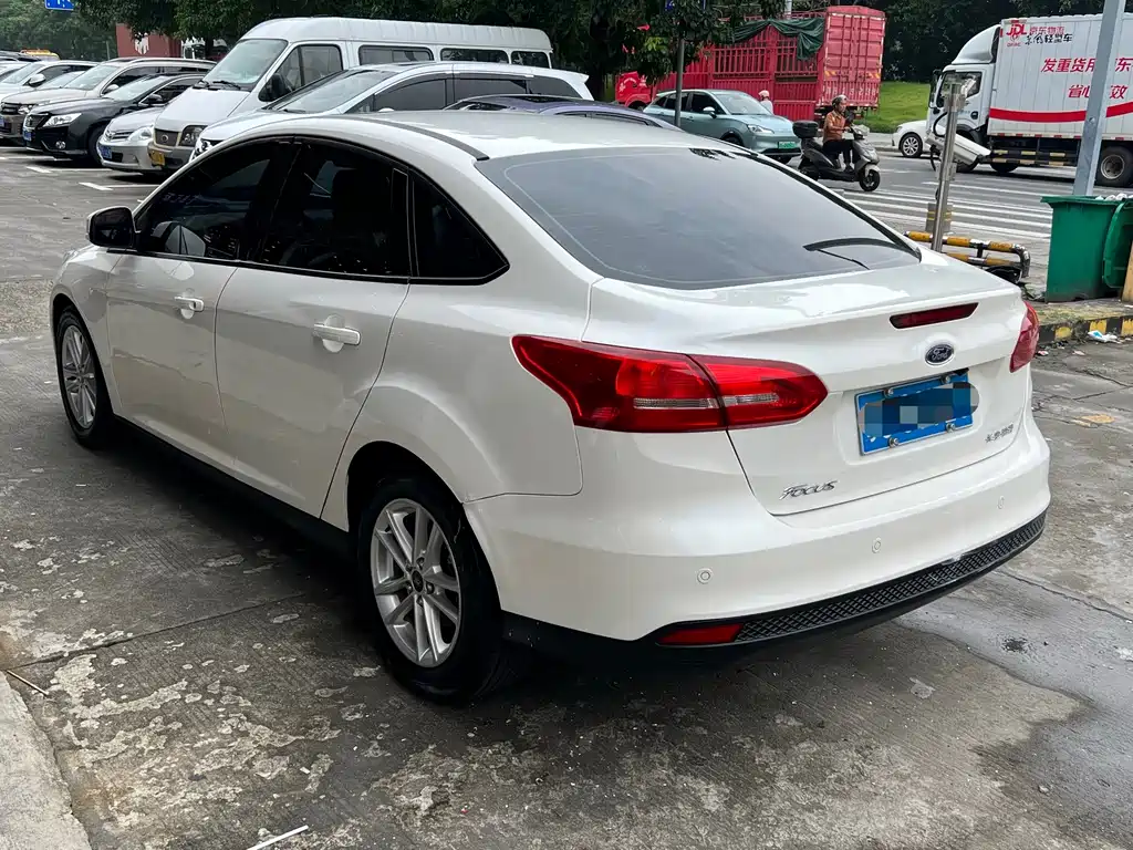 Ford Focus — миниатюра 13