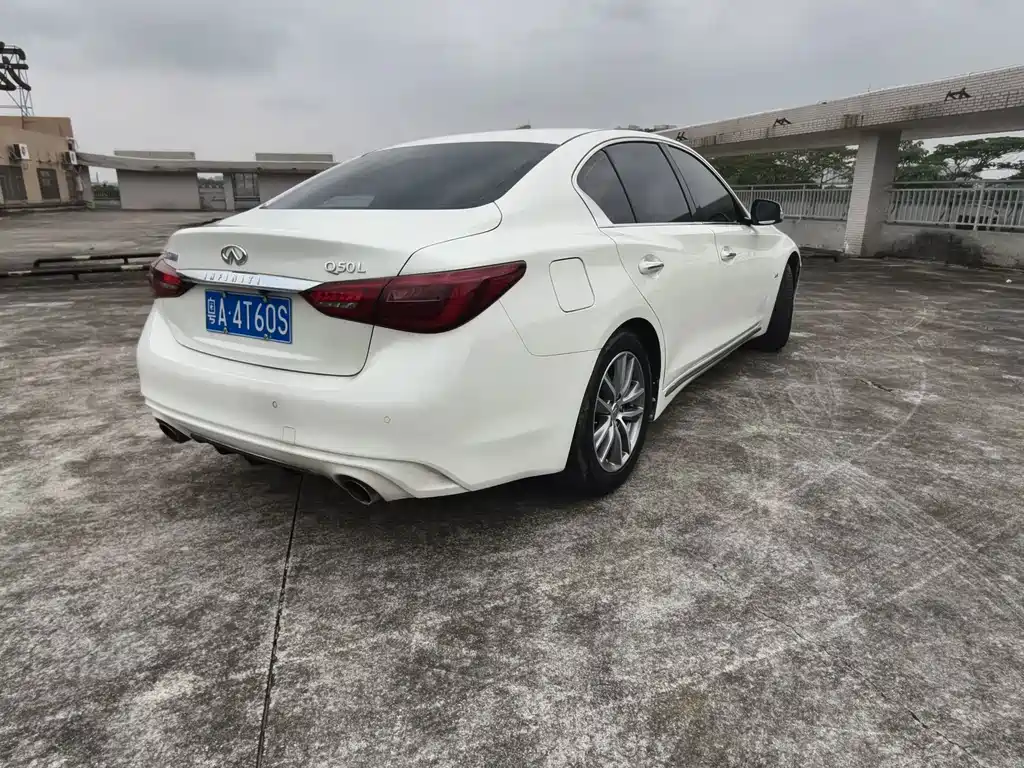 Infiniti Q50L — миниатюра 11