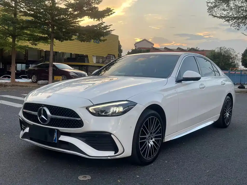 Mercedes-Benz C-Class — миниатюра 2