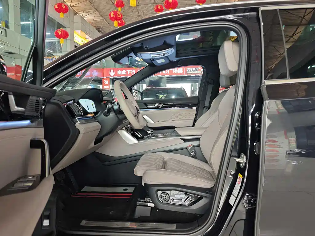 BYD Tang 2025 Smart Drive DM-i 115KM Flagship