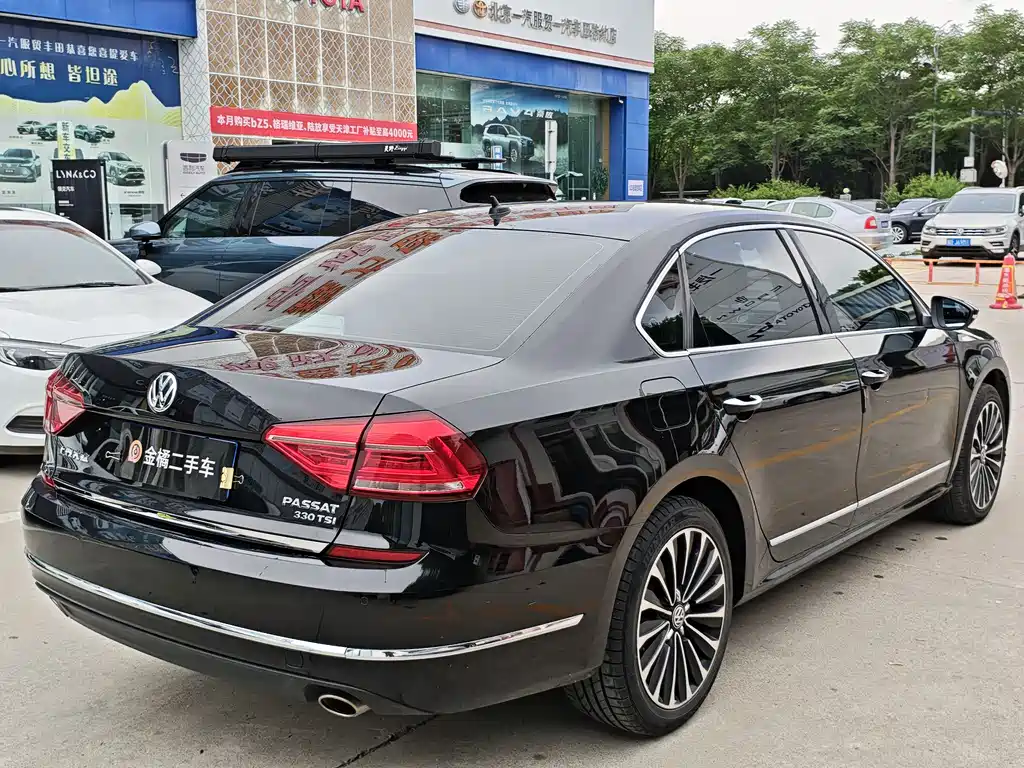 Volkswagen Passat 2017 330TSI DSG