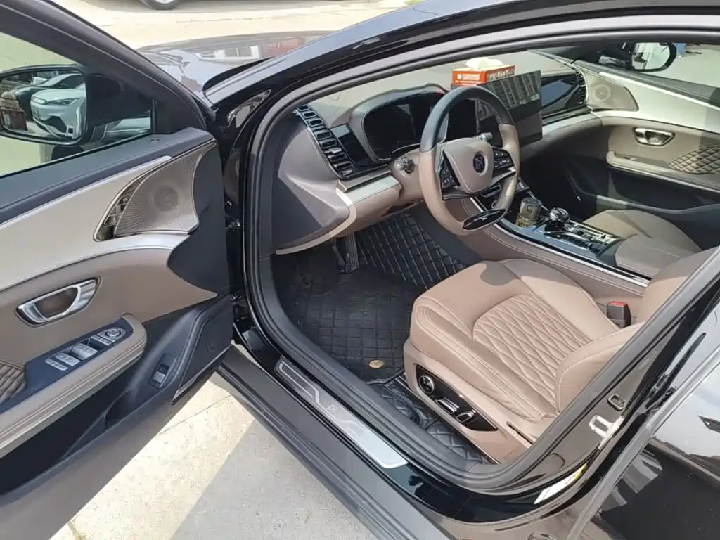 BYD Han — миниатюра 16