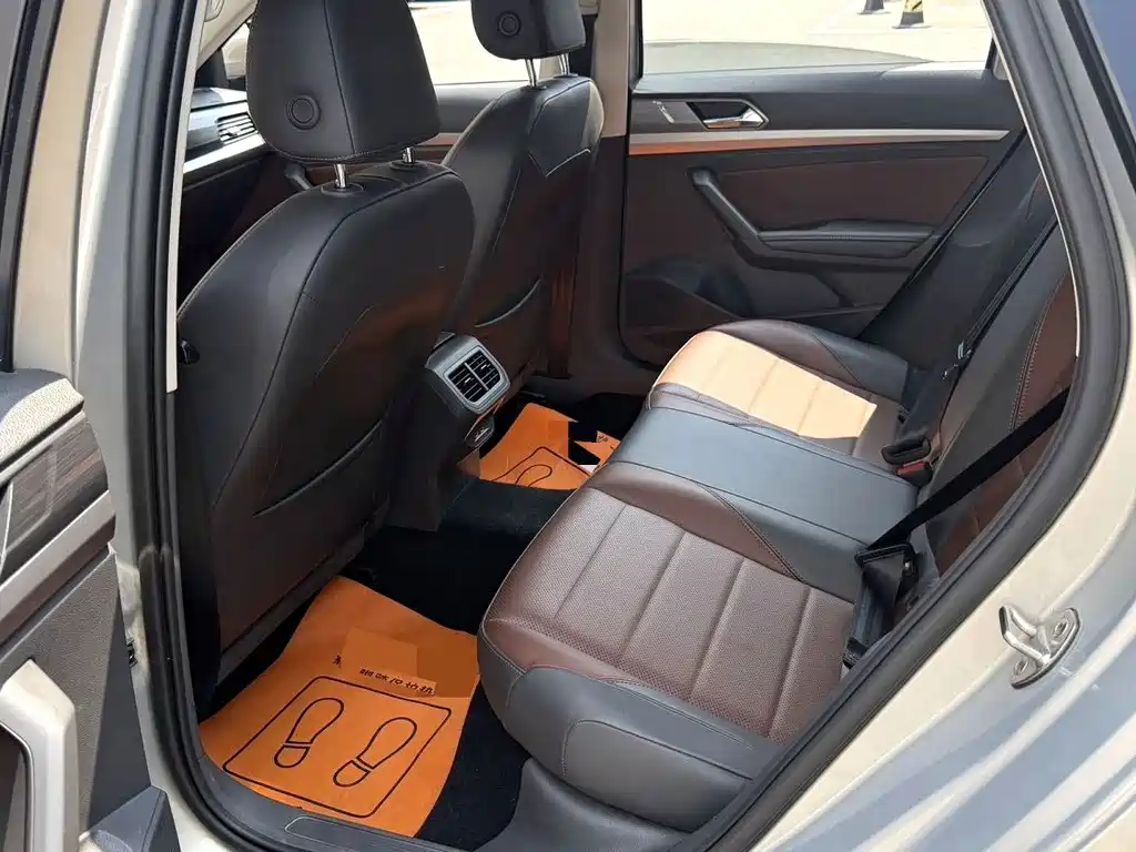 Volkswagen Lavida — миниатюра 6