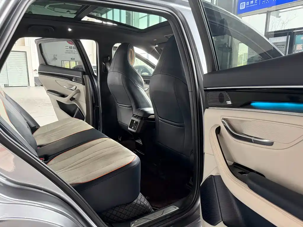 BYD PLUS New Energy — миниатюра 13