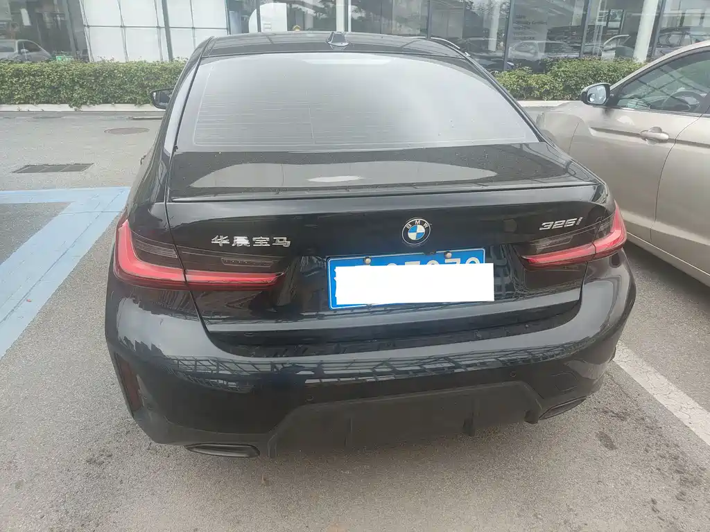 BMW 3 Series — миниатюра 3