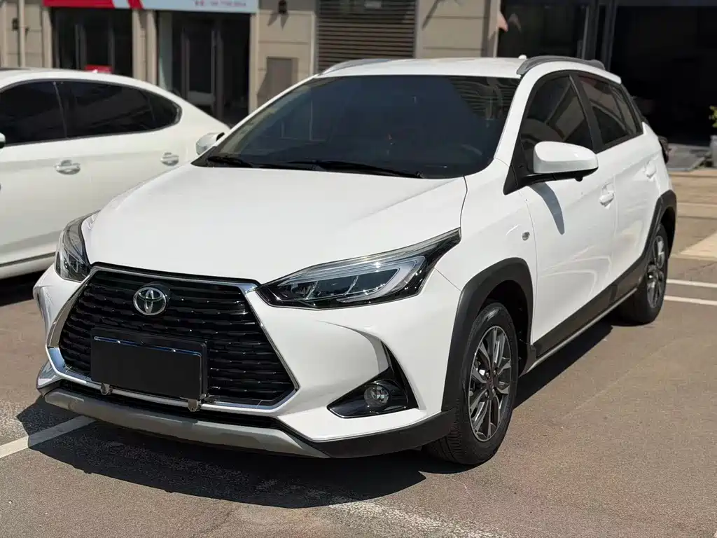 Toyota Yaris L 2023