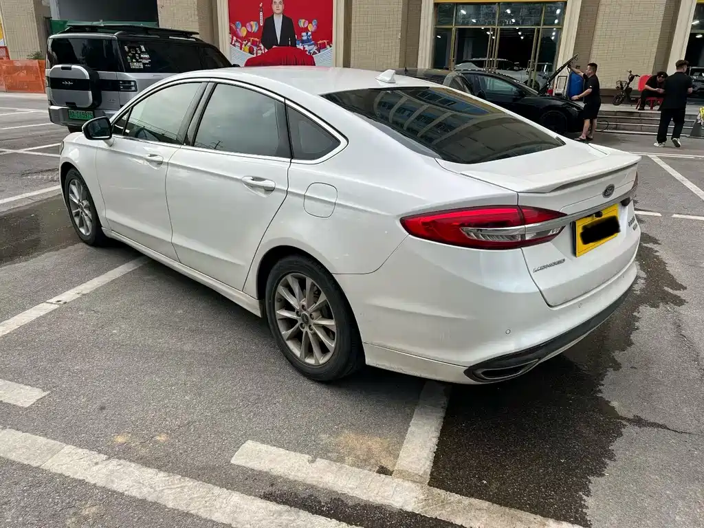 Ford Mondeo — миниатюра 9