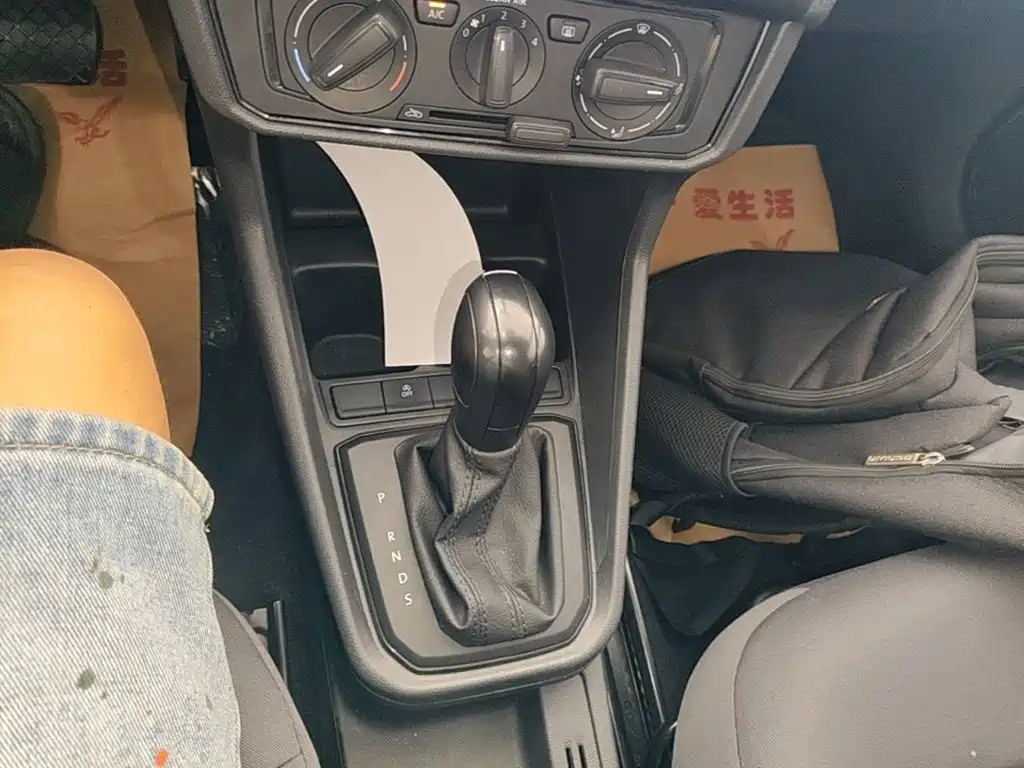 Volkswagen Santana — миниатюра 14