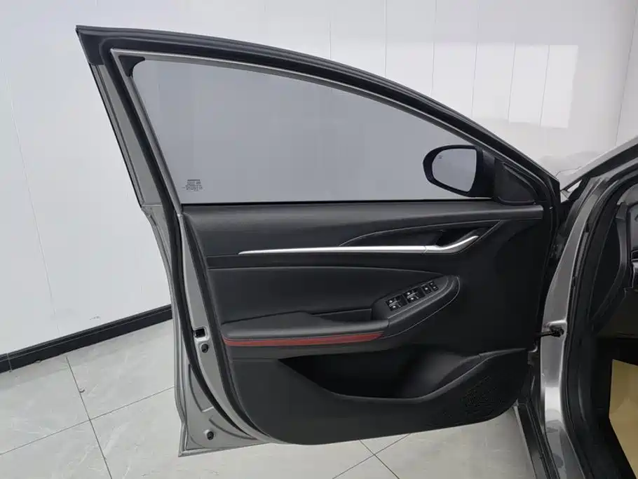 Changan Eado — миниатюра 7