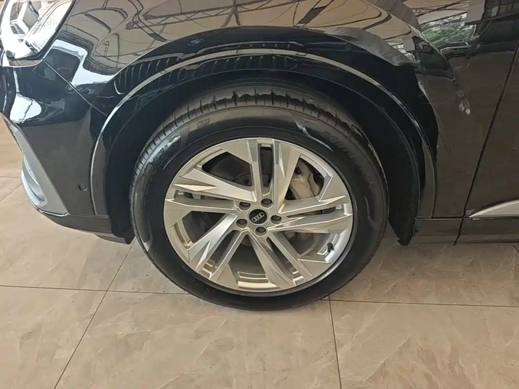 Audi Q7 — миниатюра 23