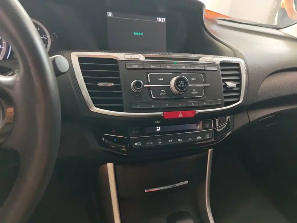 Honda Accord — миниатюра 13