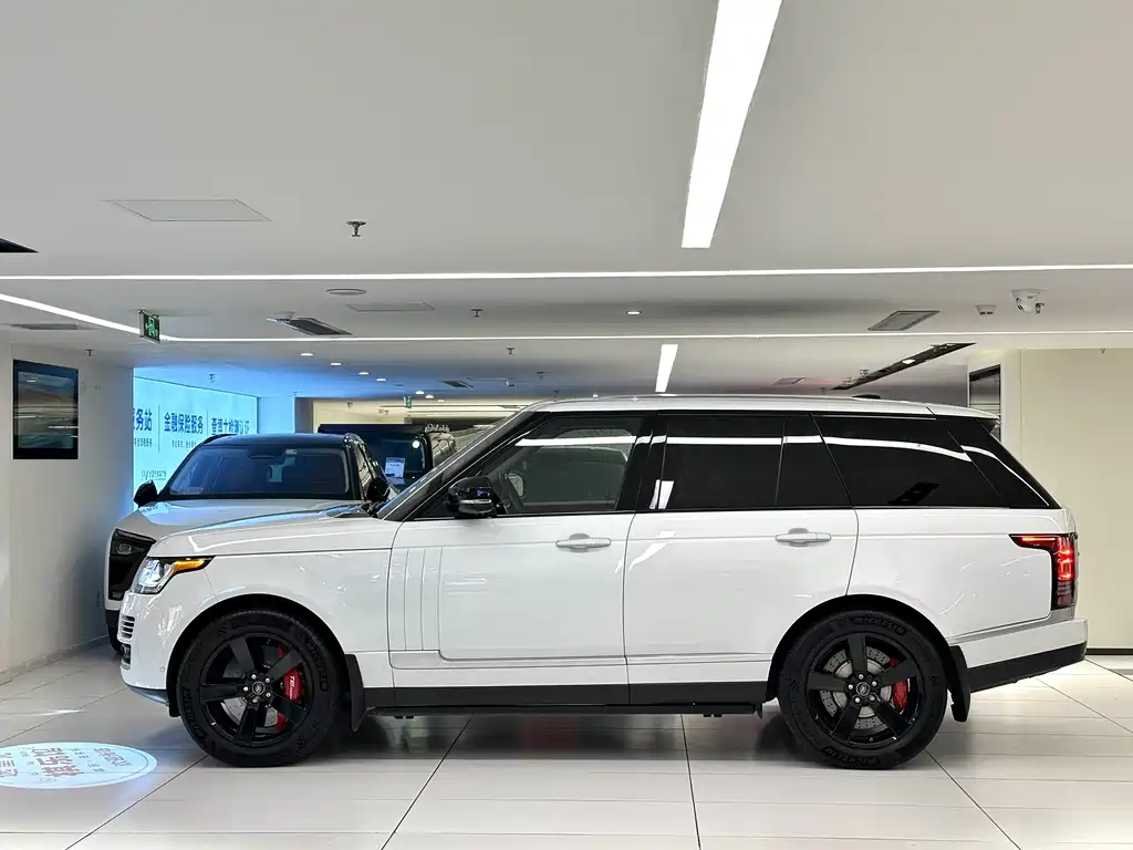 Land Rover Range Rover — миниатюра 4