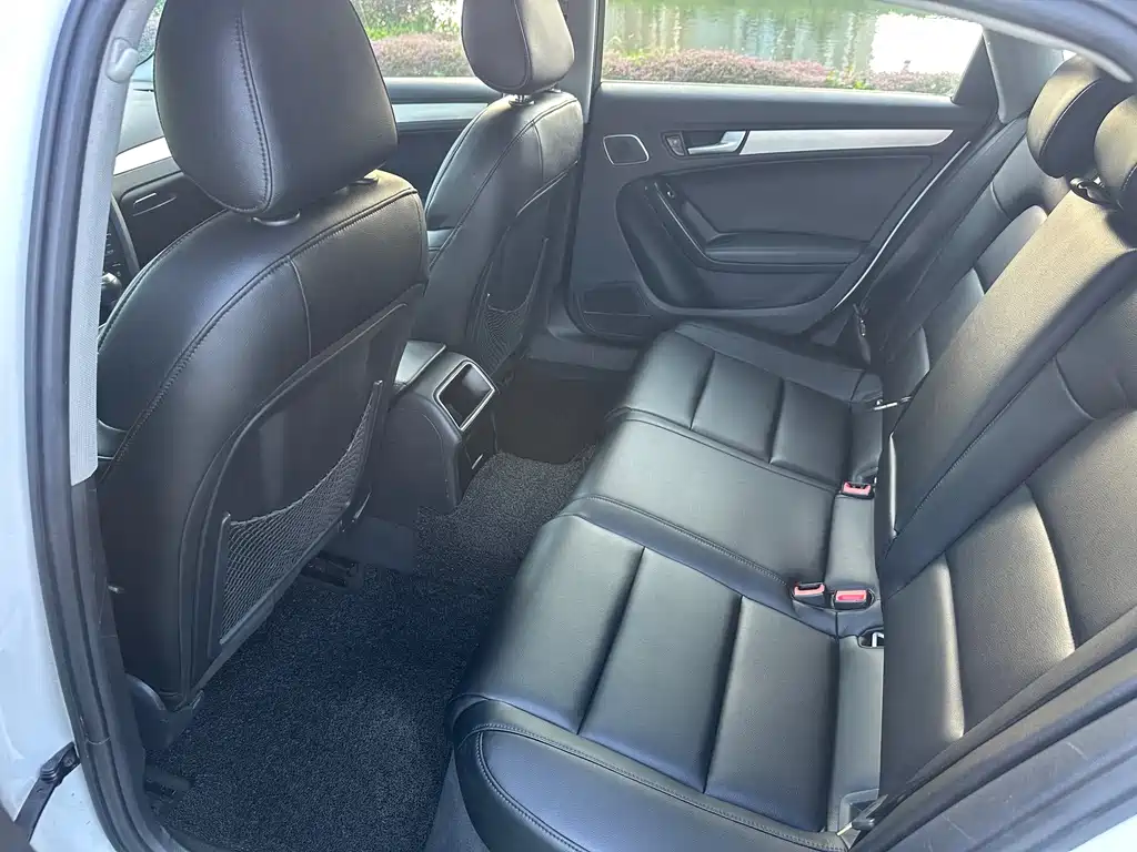 Audi A4L — миниатюра 11