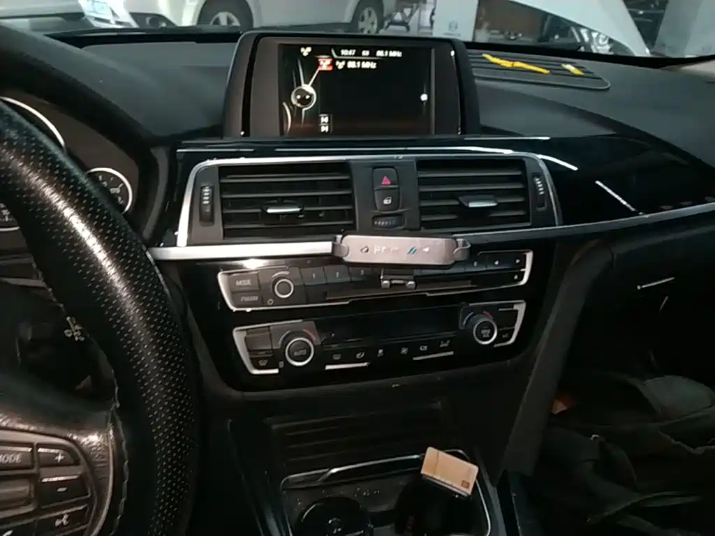 BMW 3 Series — миниатюра 13
