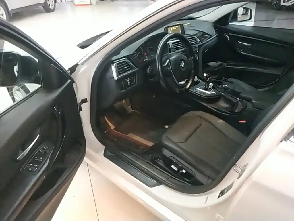 BMW 3 Series — миниатюра 16