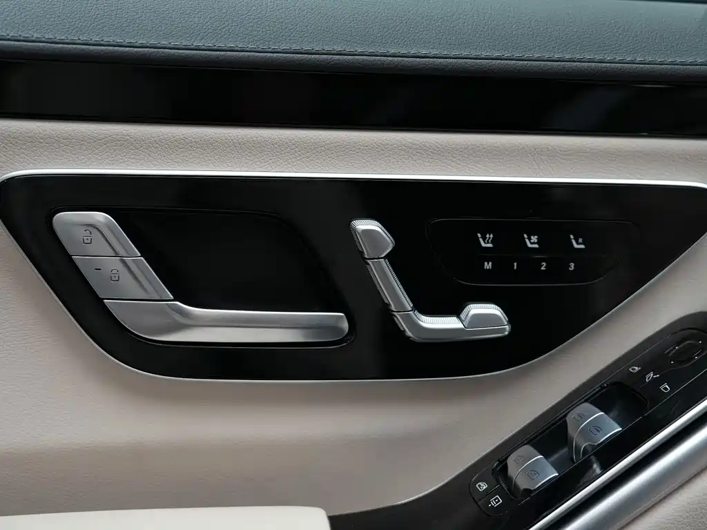 Mercedes-Benz S-Class — миниатюра 29