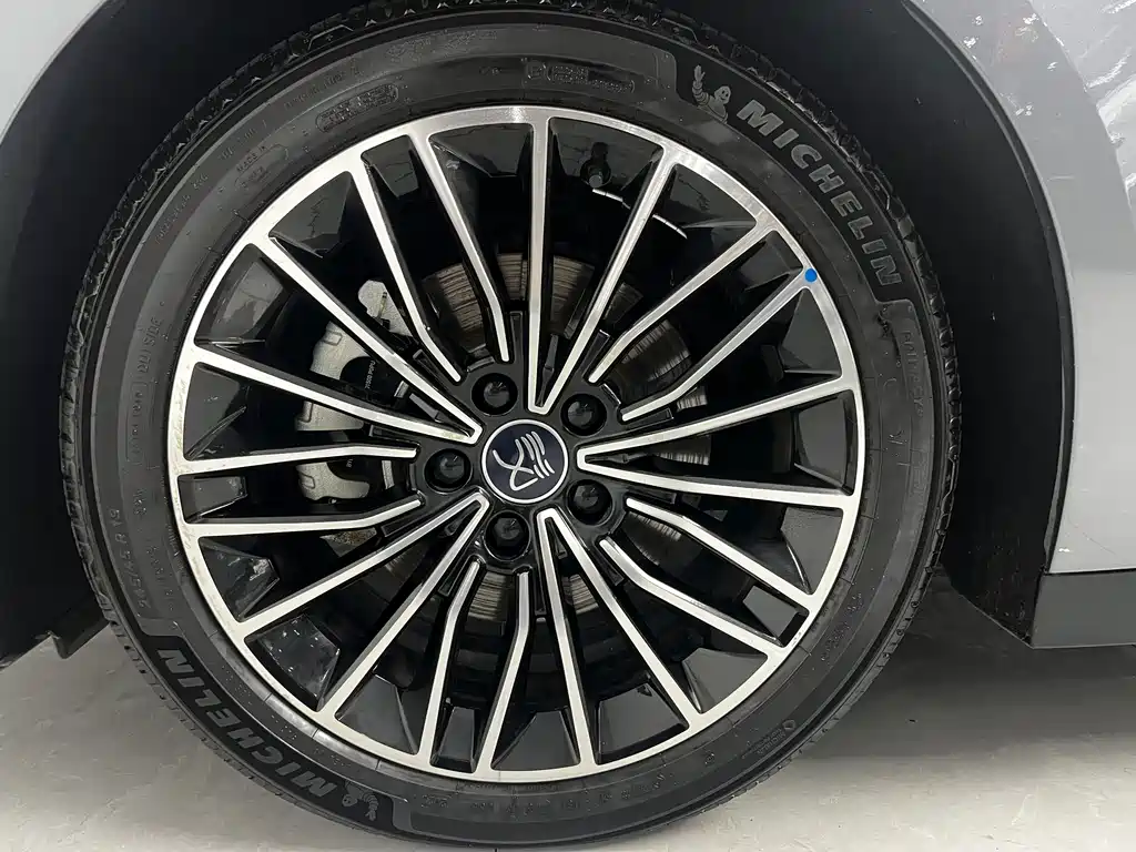 BYD Han — миниатюра 5
