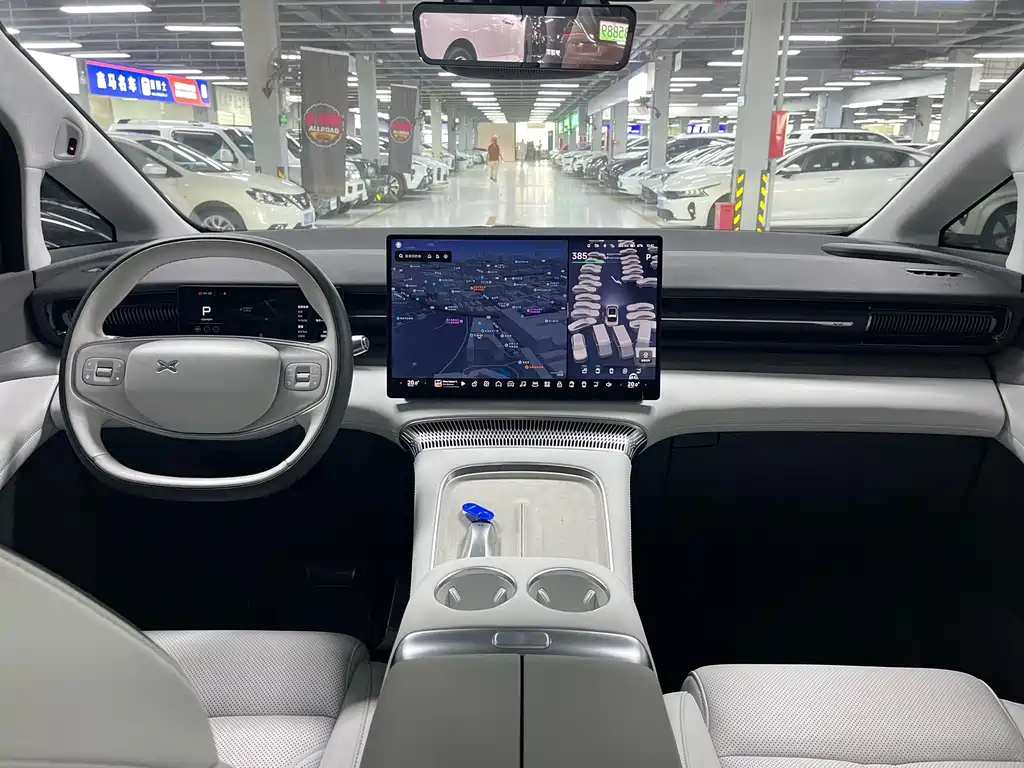 XPeng X9 — миниатюра 10
