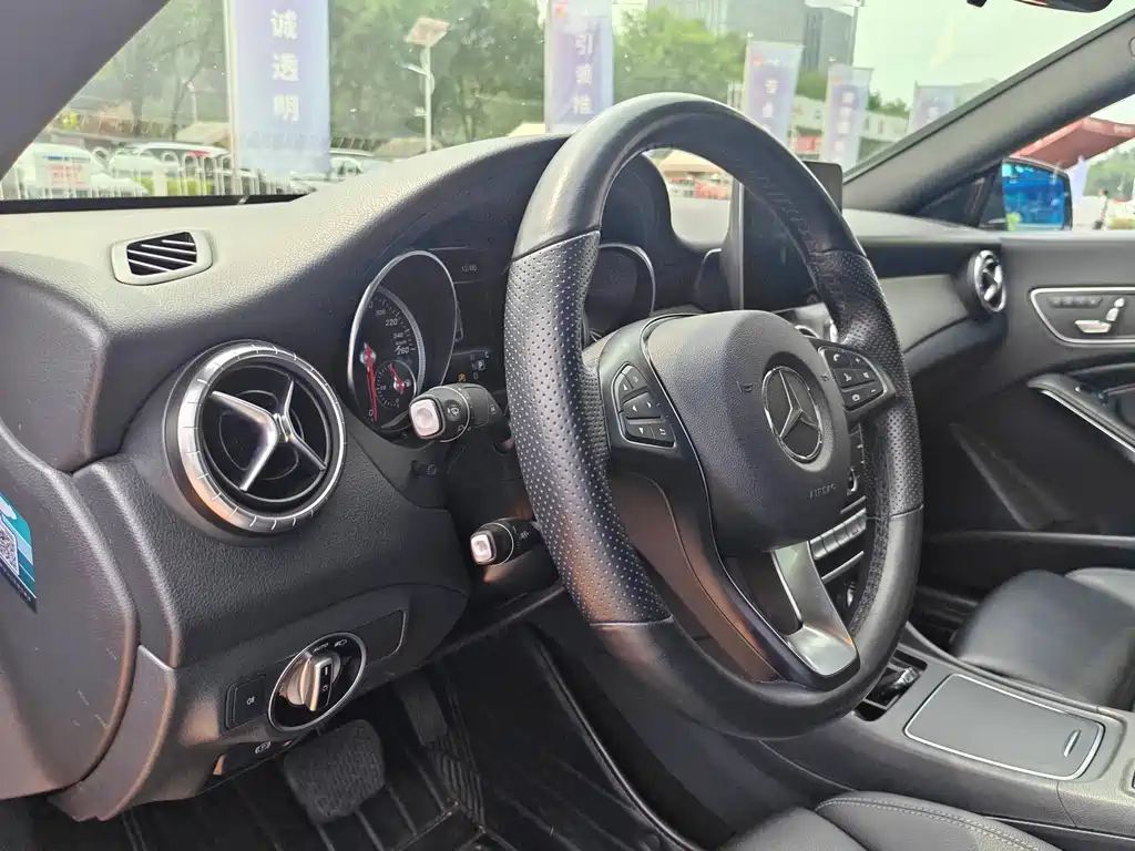 Mercedes-Benz CLA (Import) — миниатюра 6