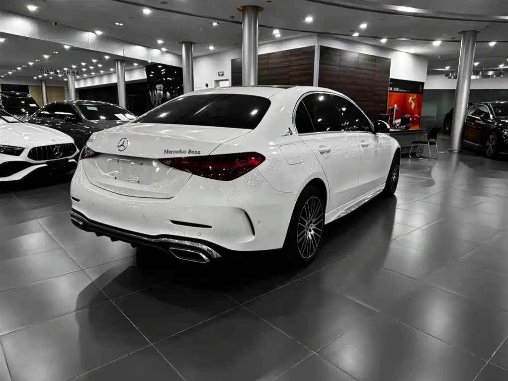 Mercedes-Benz C-Class — миниатюра 5