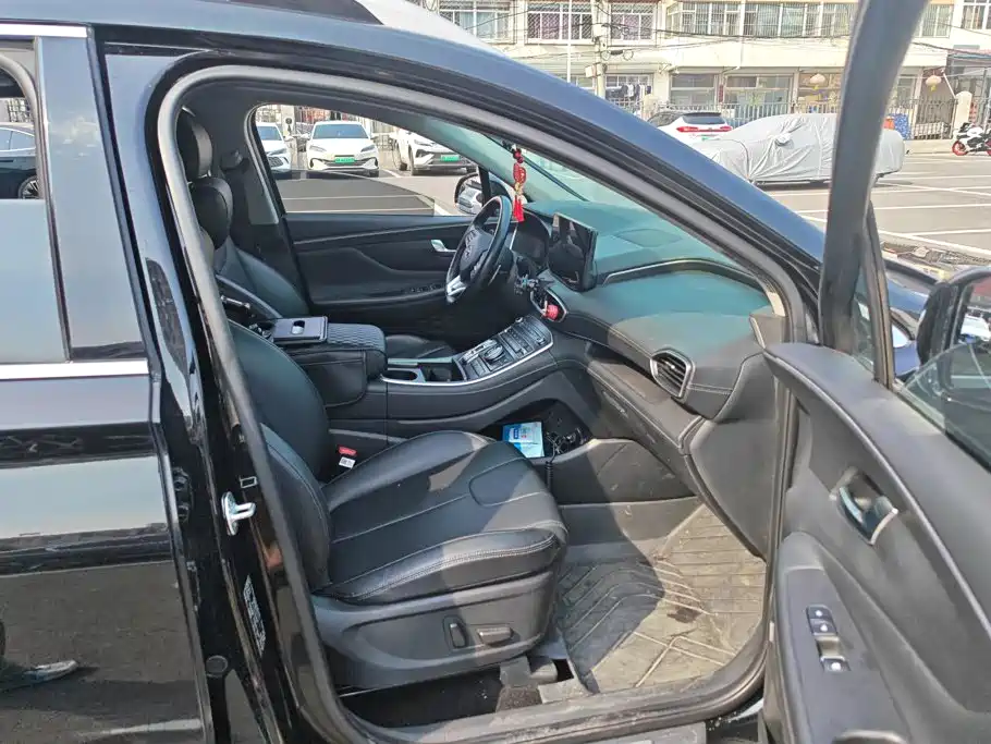 Hyundai Santa Fe — миниатюра 7