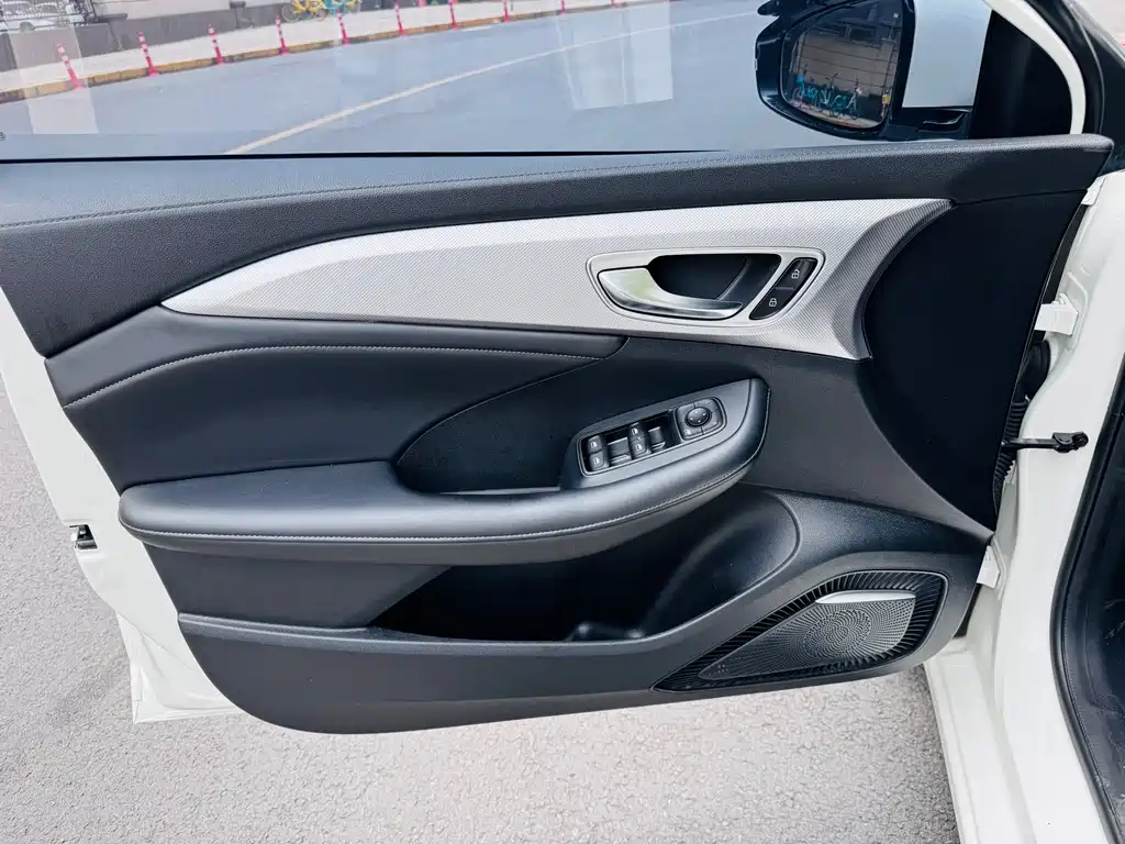 Rising Auto ER6 2021 620km