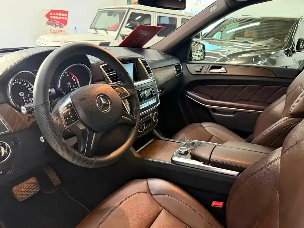 Mercedes-Benz GL-Class — миниатюра 13
