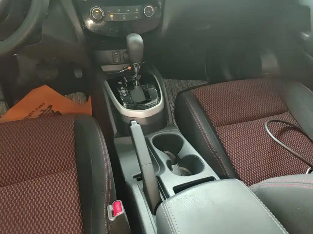 Nissan Qashqai — миниатюра 14