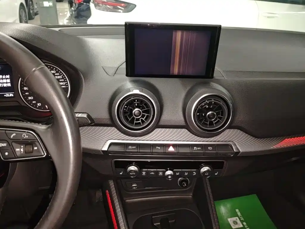 Audi Q2L — миниатюра 13