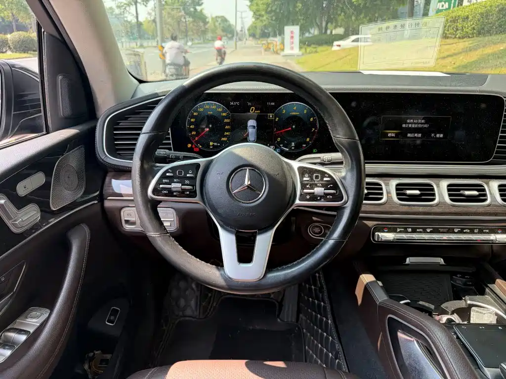 Mercedes-Benz GLE (Import) — миниатюра 14