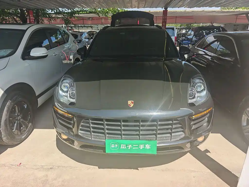 Porsche Macan — миниатюра 3