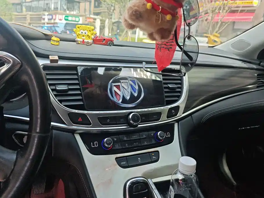 Buick LaCrosse — миниатюра 13