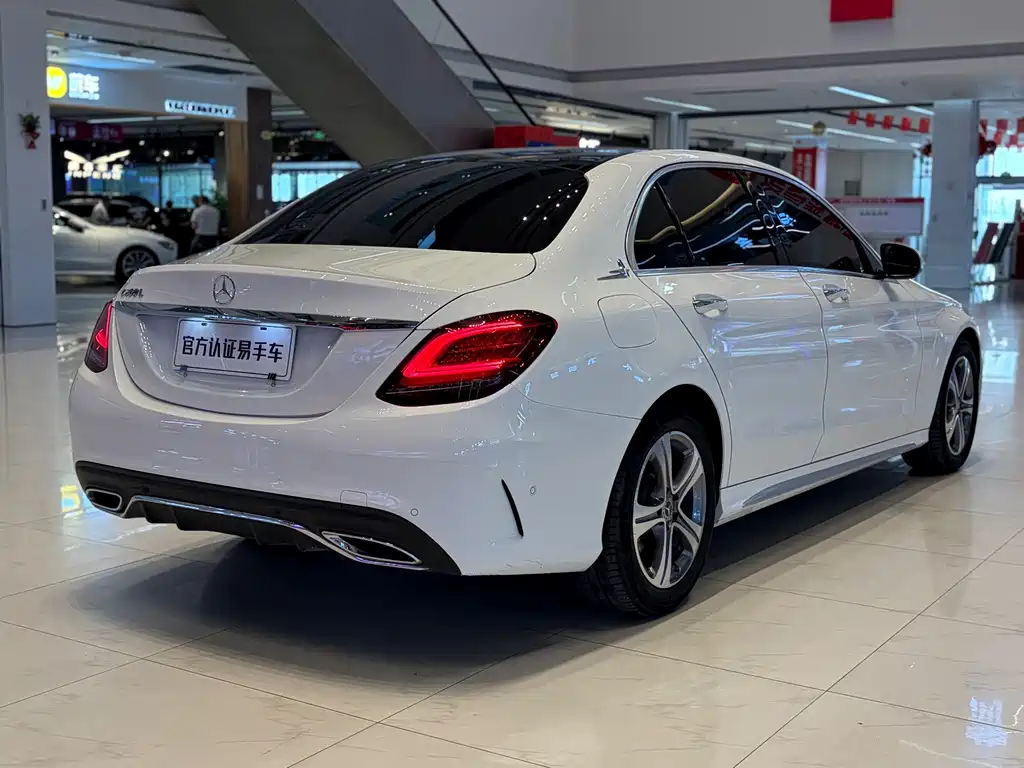 Mercedes-Benz C-Class — миниатюра 6
