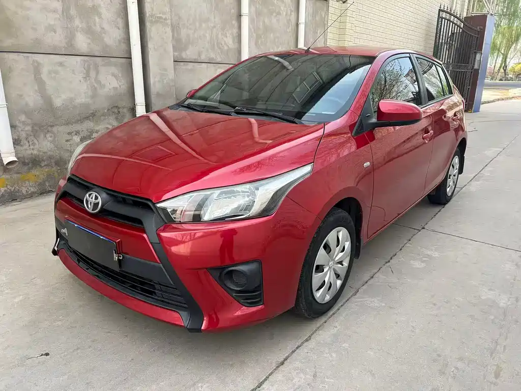 Toyota Yaris L 2015