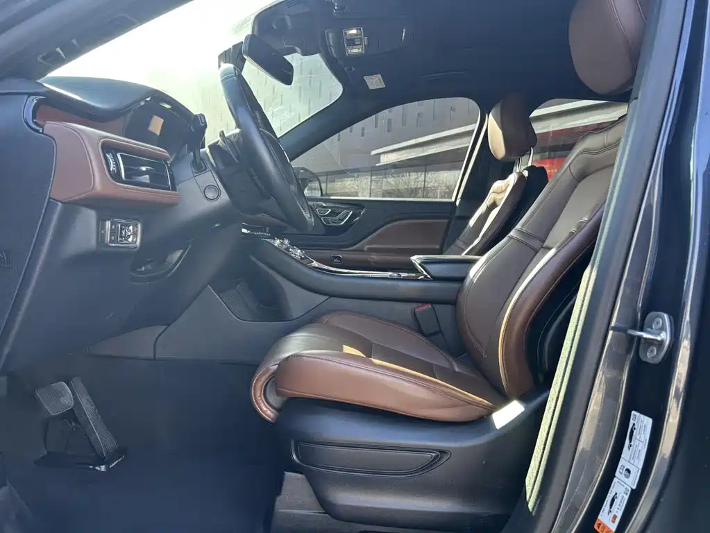 Lincoln Aviator — миниатюра 10