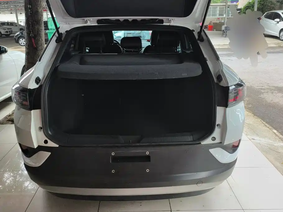 Volkswagen ID.4 Crozz — миниатюра 4