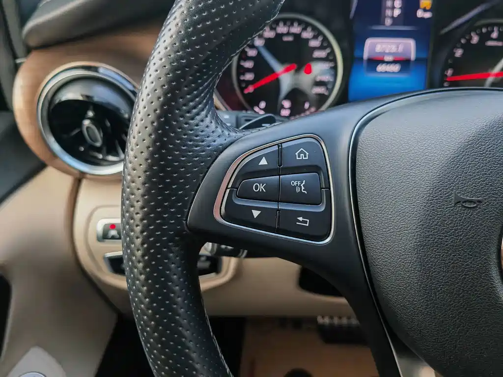 Mercedes-Benz V-Class — миниатюра 6