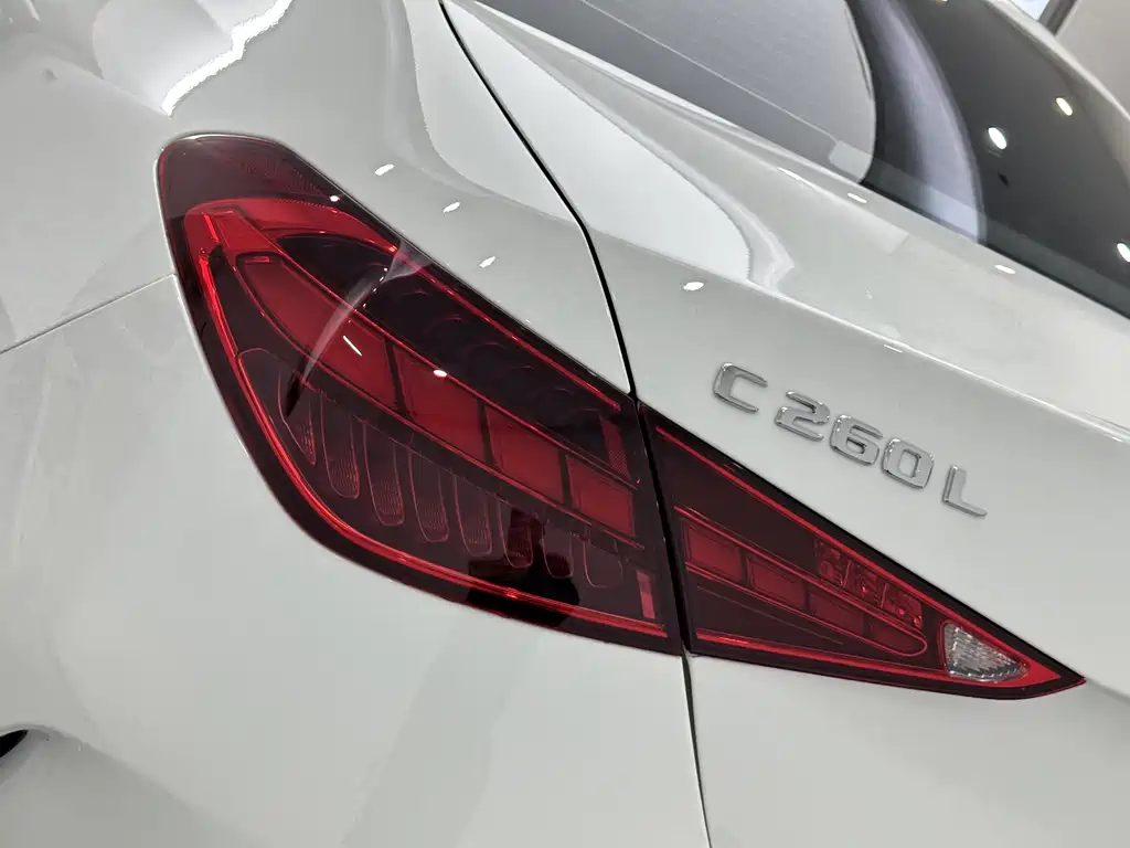 Mercedes-Benz C-Class — миниатюра 22