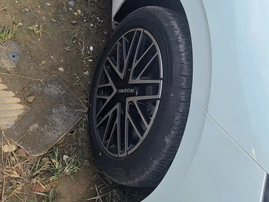 Roewe M7 DMH — миниатюра 6