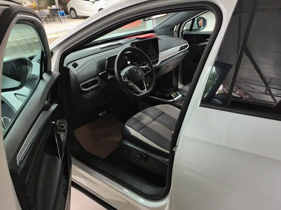 Volkswagen ID.4 Crozz — миниатюра 9