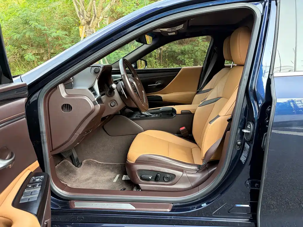 Lexus ES — миниатюра 2