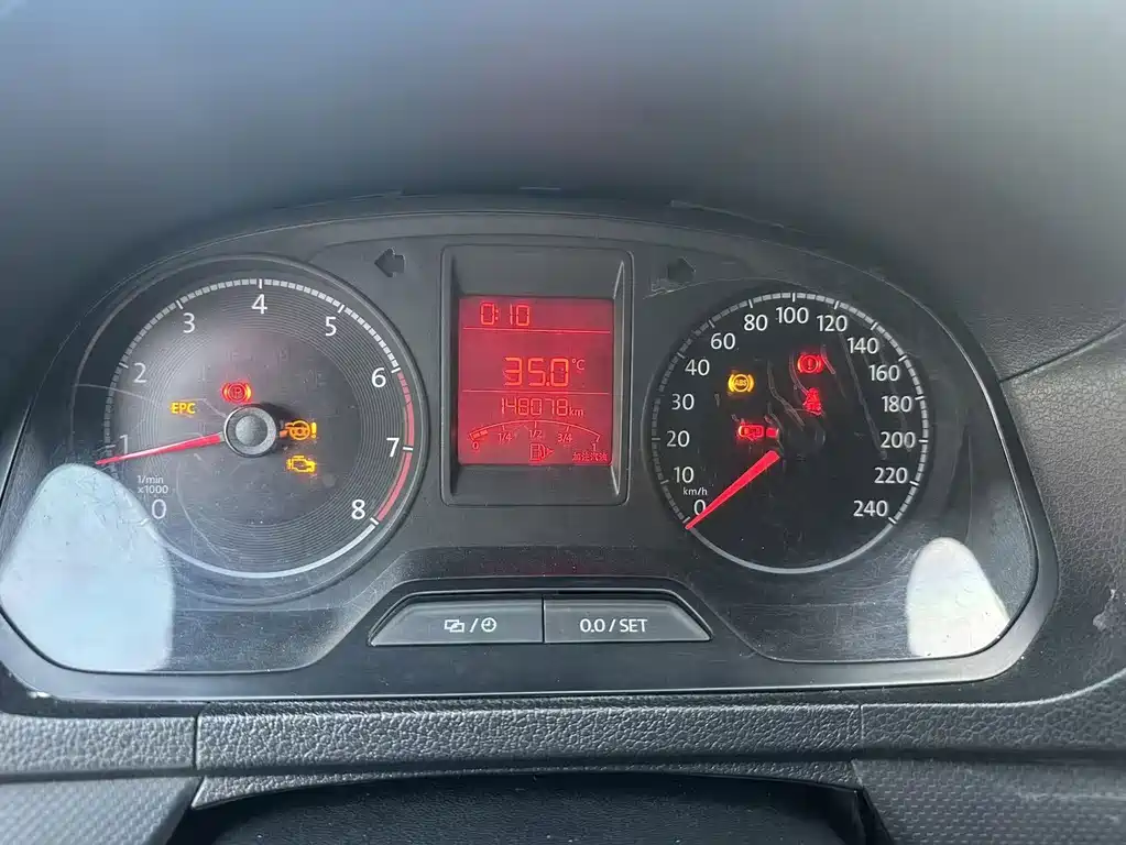Volkswagen Jetta — миниатюра 13