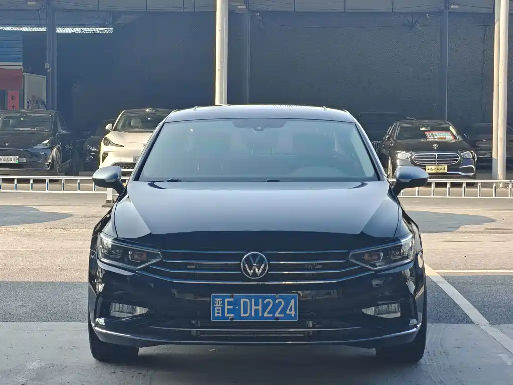 Volkswagen Magotan — миниатюра 2