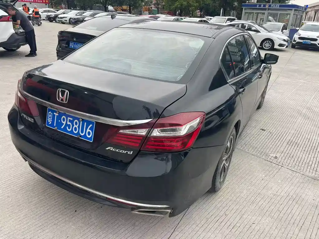 Honda Accord 2016 2.0L Elite