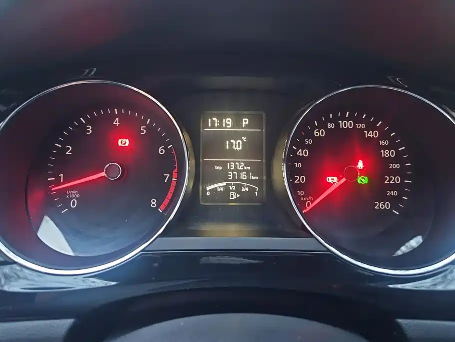 Volkswagen Sagitar — миниатюра 14